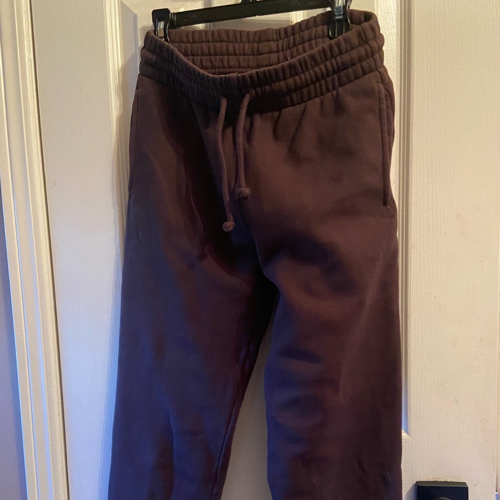 Dark brown aritzia sweatpants